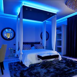 https://villa-la-fenice.catania-hotels.net
